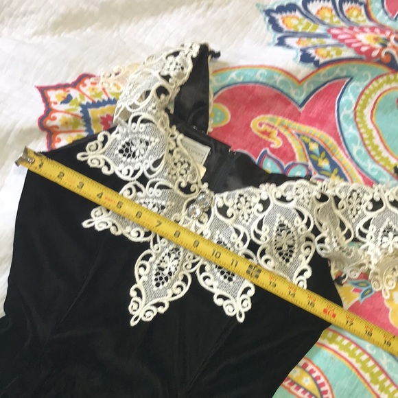 Vintage Jessica McClintock off shoulder velvet gown - Picture 14 of 16